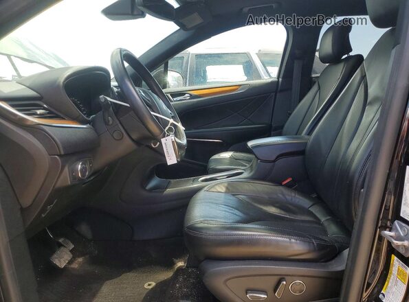 5LMCJ3D90KUL49412 2019 LINCOLN MKC Black წინა სალონის ხედი