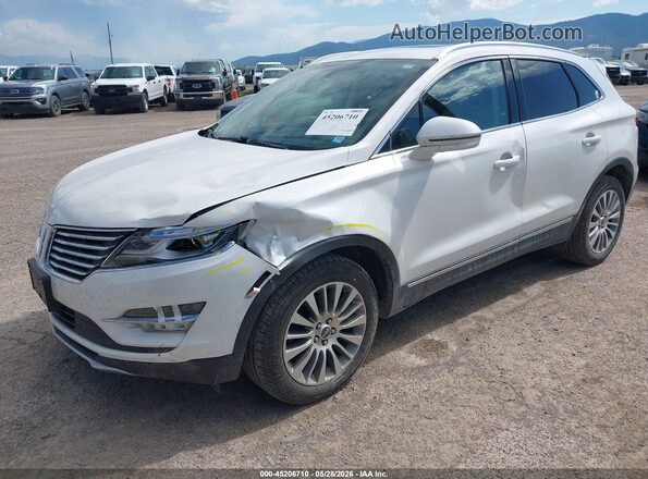 5LMCJ3D95HUL62858 2017 LINCOLN MKC White წინა მარცხენა ხედი სამი მეოთხედიდან