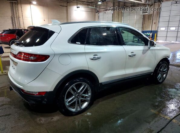 5LMCJ3D95KUL16499 2019 LINCOLN MKC White Задня права чверть