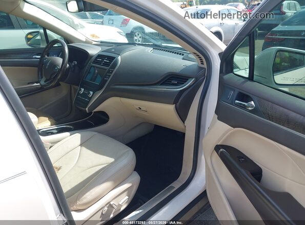 5LMCJ3D99KUL33581 2019 LINCOLN MKC White 