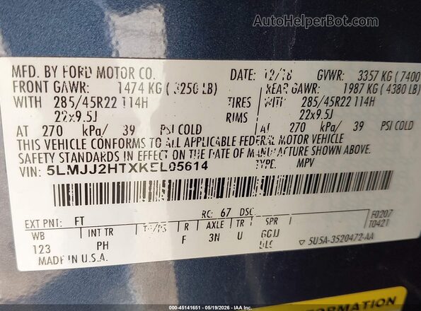 5LMJJ2HTXKEL05614 2019 LINCOLN NAVIGATOR Blue ძრავის განყოფილების ხედი