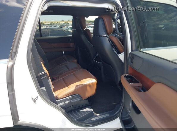 5LMJJ2KG8PEL01726 2023 LINCOLN NAVIGATOR White Vista de la etiqueta del VIN