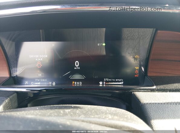 5LMJJ2KT1LEL00716 2020 LINCOLN NAVIGATOR Black Widok tylnych siedzeń