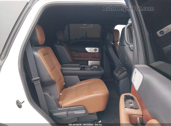 5LMJJ2LG2REL13016 2024 LINCOLN NAVIGATOR White Вид наклейки з VIN-кодом
