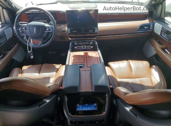 5LMJJ2LG7REL08832 2024 LINCOLN NAVIGATOR White Առջևի վահանակի տեսք