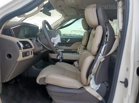 5LMJJ2LGXREL24295 2024 LINCOLN NAVIGATOR White წინა სალონის ხედი