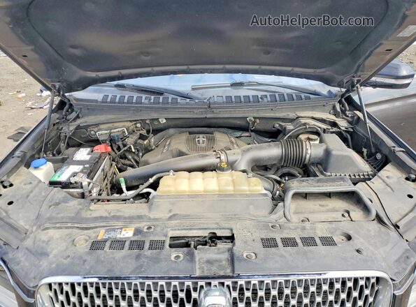 5LMJJ2LT4JEL19370 2018 LINCOLN NAVIGATOR Белый 