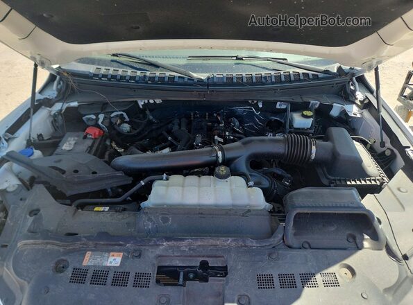 5LMJJ3LG3PEL03503 2023 LINCOLN NAVIGATOR White Вид підкапотного простору