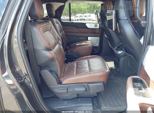 5LMJJ3LGXPEL05989 2023 LINCOLN NAVIGATOR Gray Widok naklejki z numerem VIN