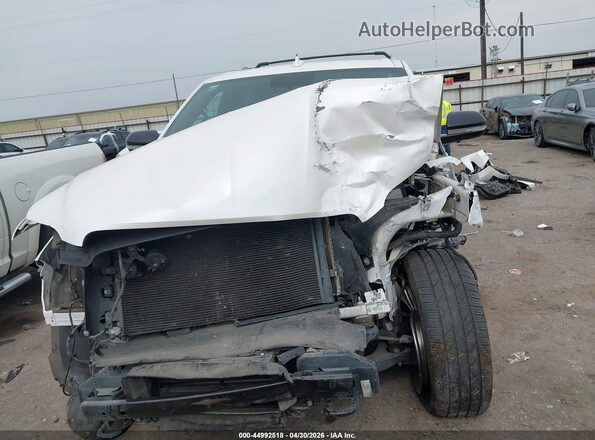 5LMJJ3LTXJEL08024 2018 LINCOLN NAVIGATOR L White Widok wnętrza z tyłu