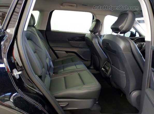 5LMPJ8JA4TJ036573 2026 LINCOLN NAUTILUS Black Widok wnętrza z tyłu