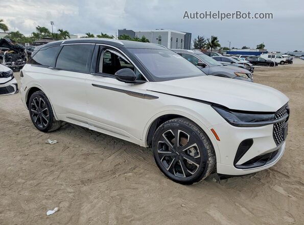 5LMPJ8KA3RJ793911 2024 LINCOLN NAUTILUS White Delantero derecho