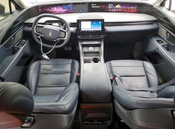 5LMPJ8KA3RJ793911 2024 LINCOLN NAUTILUS White Vista del salpicadero