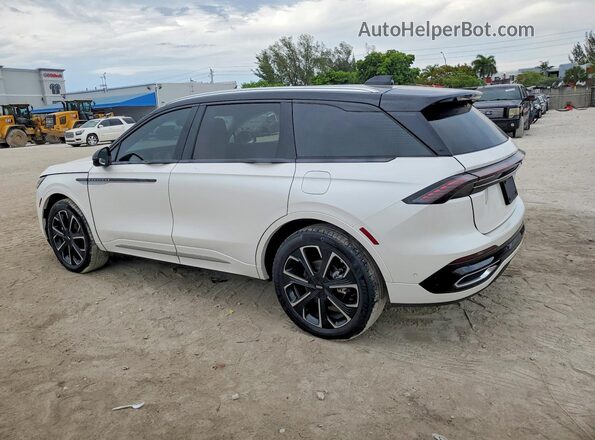 5LMPJ8KA3RJ793911 2024 LINCOLN NAUTILUS White Trasero izquierdo