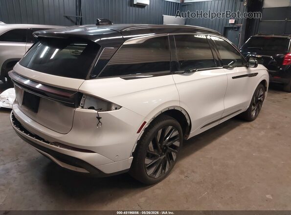 5LMPJ9JA5RJ824986 2024 LINCOLN NAUTILUS White Rear right