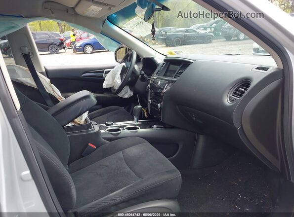 5N1AR2MM8GC620568 2016 NISSAN PATHFINDER Silver Widok wnętrza z przodu