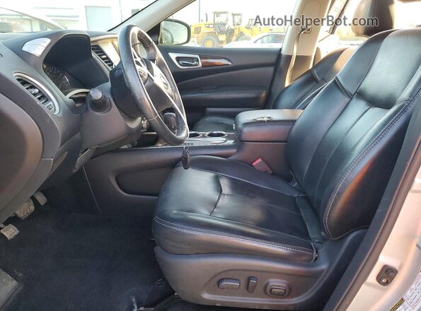 5N1AR2MN3GC610751 2016 NISSAN PATHFINDER Silver Вид салону спереду