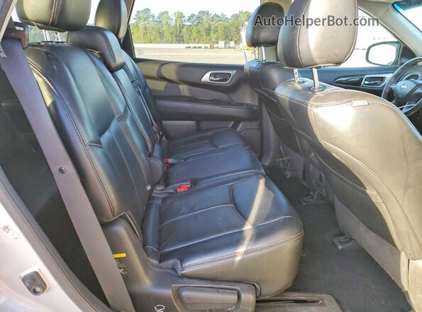 5N1AR2MN3GC610751 2016 NISSAN PATHFINDER Silver Вид задньої частини салону