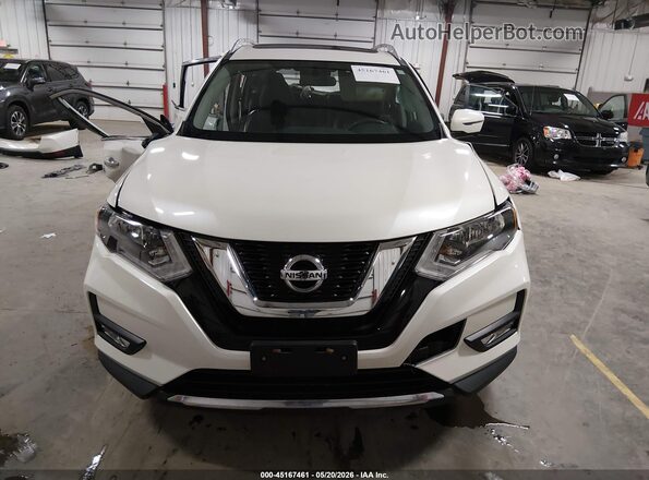 5N1AT2MM6HC750691 2017 NISSAN ROGUE Белый Вид задней части салона
