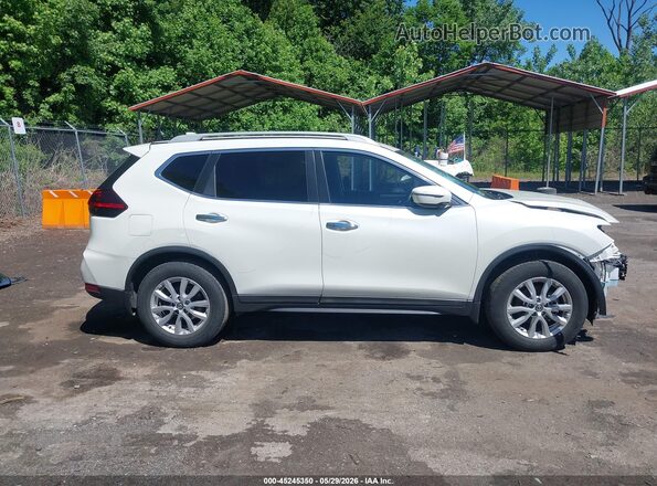 5N1AT2MT1JC755018 2018 NISSAN ROGUE White Вид задньої частини салону
