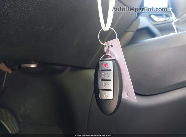 5N1AT2MT1JC755018 2018 NISSAN ROGUE White Вид панелі приладів