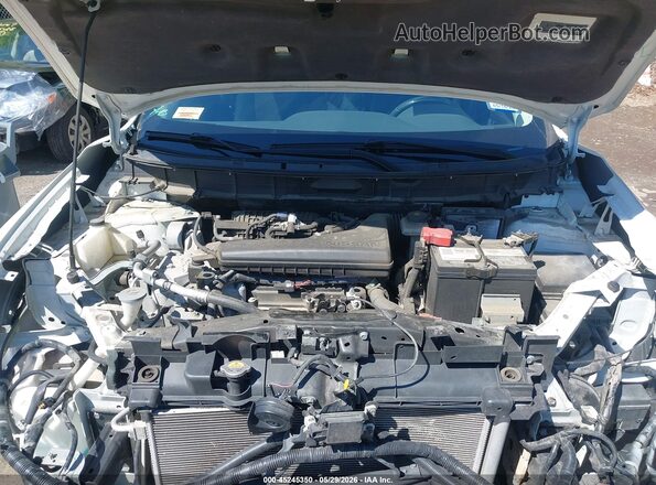 5N1AT2MT1JC755018 2018 NISSAN ROGUE White Вид ззаду