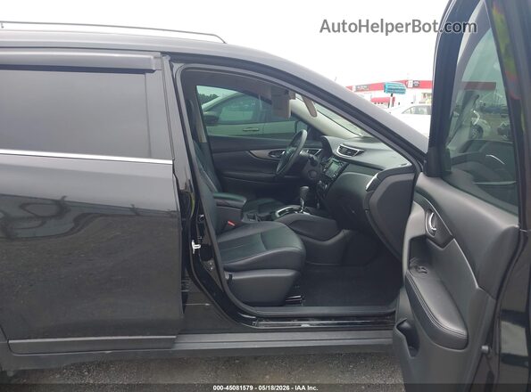 5N1AT2MT2GC890727 2016 NISSAN ROGUE Черный Вид салона спереди