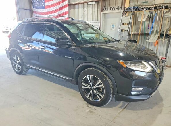 5N1AT2MT4HC819000 2017 NISSAN ROGUE Black Front right