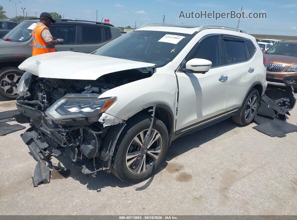 5N1AT2MT4HC829493 2017 NISSAN ROGUE White Առջևի ձախ երեք քառորդ տեսարան