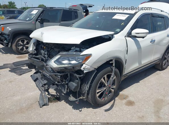 5N1AT2MT4HC829493 2017 NISSAN ROGUE White Դիմացի տեսք