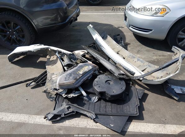 5N1AT2MT4JC808035 2018 NISSAN ROGUE White Սարքավորումների վահանակի տեսք
