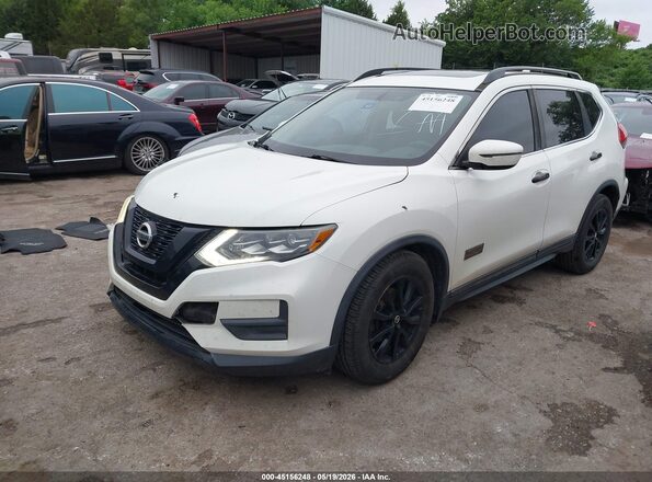 5N1AT2MT5HC757137 2017 NISSAN ROGUE White Առջևի ձախ երեք քառորդ տեսարան