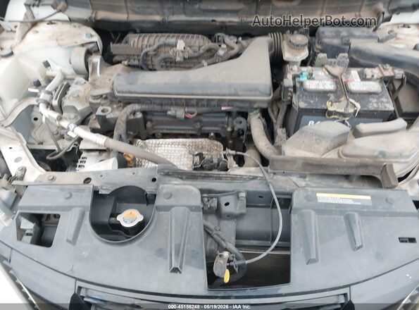 5N1AT2MT5HC757137 2017 NISSAN ROGUE White Հետևի տեսք