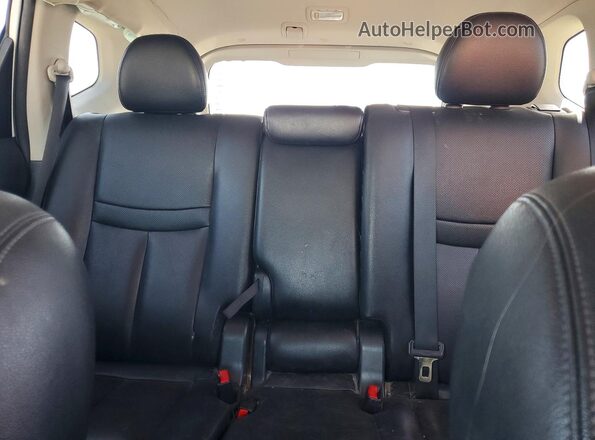 5N1AT2MT5HC781986 2017 NISSAN ROGUE White Rear seats view