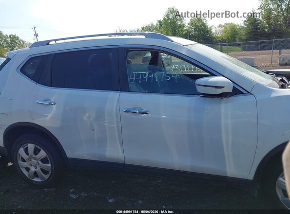 5N1AT2MT6GC892691 2016 NISSAN ROGUE White Rear interior view
