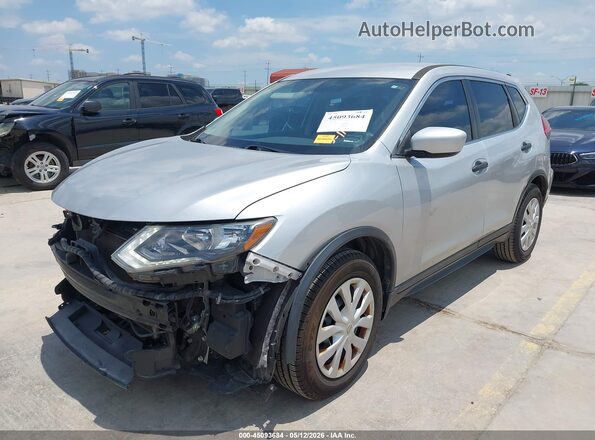 5N1AT2MT6HC796089 2017 NISSAN ROGUE Silver Vista tres cuartos delantera izquierda