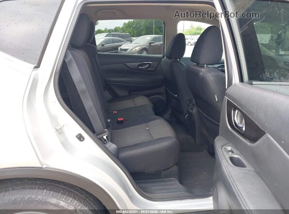 5N1AT2MT6JC816251 2018 NISSAN ROGUE Silver 