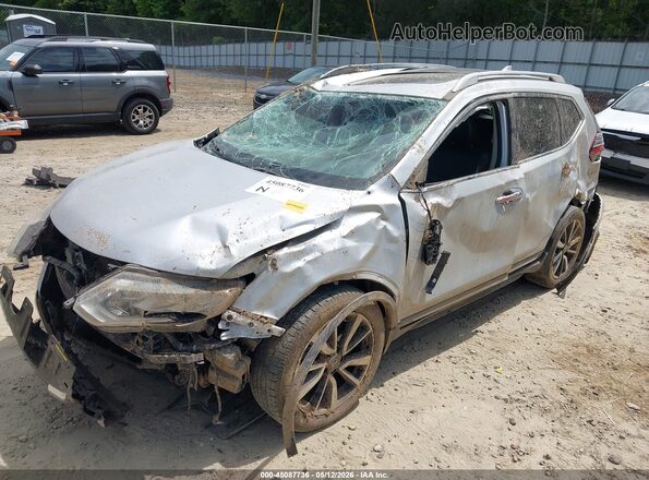 5N1AT2MT7HC830203 2017 NISSAN ROGUE Silver Rear interior view