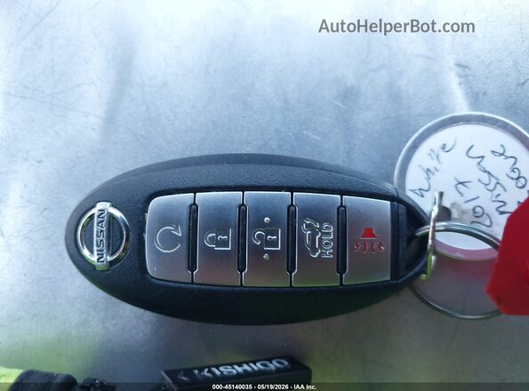 5N1AT2MT7HC842786 2017 NISSAN ROGUE White 
