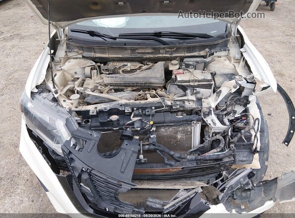 5N1AT2MT7KC716726 2019 NISSAN ROGUE White Rear view