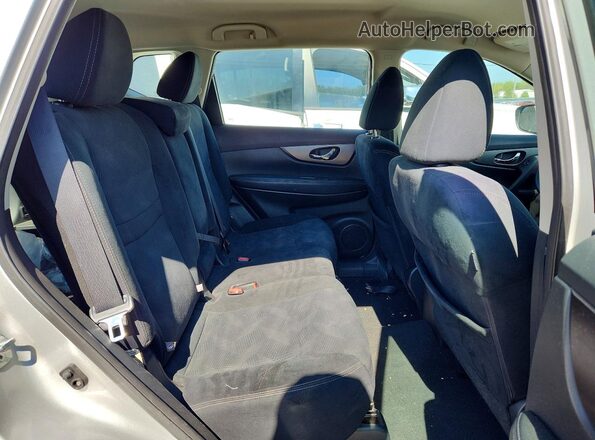 5N1AT2MT8GC810587 2016 NISSAN ROGUE Silver Rear seats view