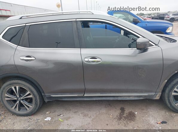 5N1AT2MT8HC827701 2017 NISSAN ROGUE Gray 