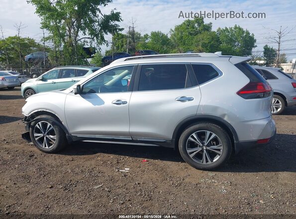 5N1AT2MT9JC820701 2018 NISSAN ROGUE Серебряный Панорамный вид салона 360°