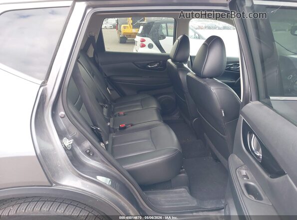 5N1AT2MV0HC877333 2017 NISSAN ROGUE Gray Vista de la etiqueta del VIN