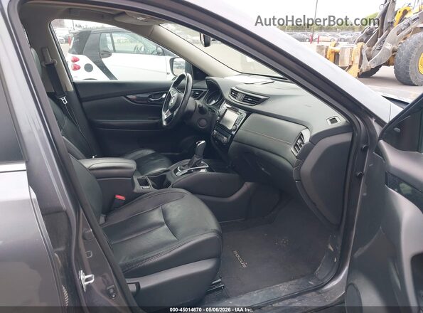 5N1AT2MV0HC877333 2017 NISSAN ROGUE Gray Vista interior delantera