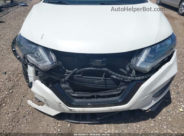 5N1AT2MV1HC897008 2017 NISSAN ROGUE White Դիմացի տեսք