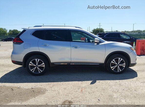 5N1AT2MV2HC884106 2017 NISSAN ROGUE Gray 