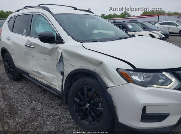 5N1AT2MV2JC827930 2018 NISSAN ROGUE White Вид спереду