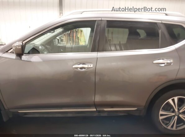 5N1AT2MV3HC751757 2017 NISSAN ROGUE Gray 360 interior view
