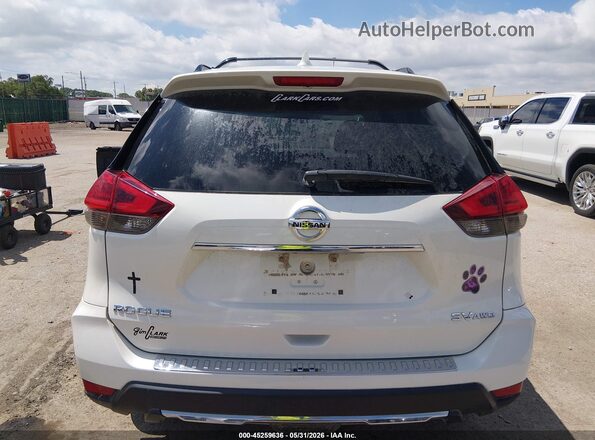5N1AT2MV4HC895818 2017 NISSAN ROGUE White 